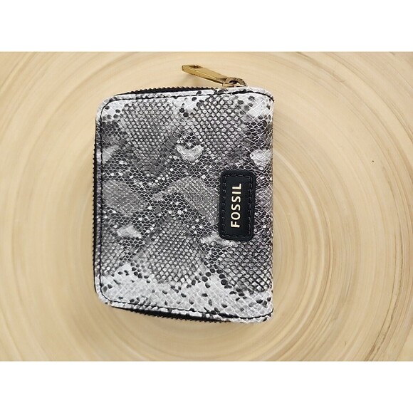 Fossil Wallet Gray Snake Skin Embossed Credit Card Slots Zip Bifold - Picture 1 of 8